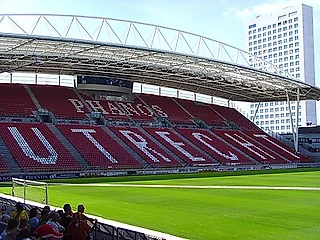 Стадион «Гальгенвард» в этом столетии часто становился для «Аякса» домом с привидениями