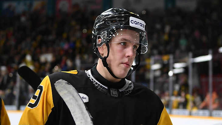 Молодой россиянин спешит на помощь Малкину. Неожиданное решение «Питтсбурга»