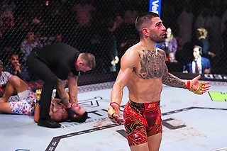 UFC 317: Топурия крушит, Пантожа душит, МакКинни взрывается