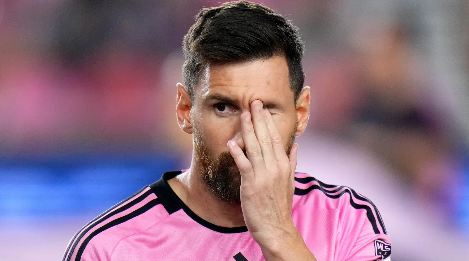 Эффект GOAT: соперник Месси красиво извинился перед фанатами за его отсутствие