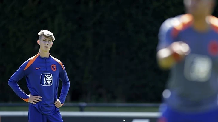 r/Eredivisie - Gjivai Zechiël heeft besloten de selectie van Jong Oranje te verlaten wegens fitheid. Dave Kwakman is opgeroepen als zijn vervanger.