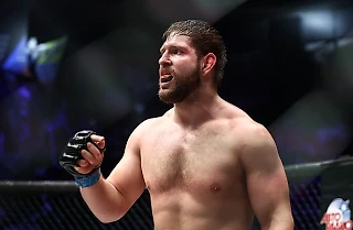 Раздражает кавказцев, бросал вызов Емельяненко, продает детскую одежду. 15 фактов про сильнейшего тяжа России