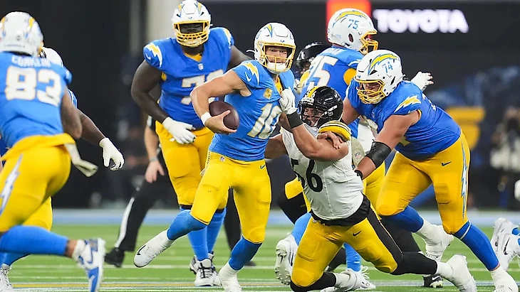Justin Herbert leads Los Angeles Chargers past Pittsburgh Steelers - Yahoo Sports
