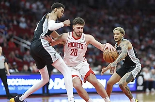 Главные интриги матча Хьюстон – Сан Антонио Спёрс. Битва за Техас / Fast Break