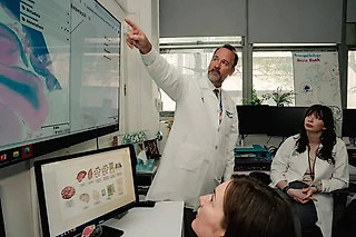 Хроническая травматическая энцефалопатия: как учёные шаг за шагом исследуют болезнь, которая меняет спорт