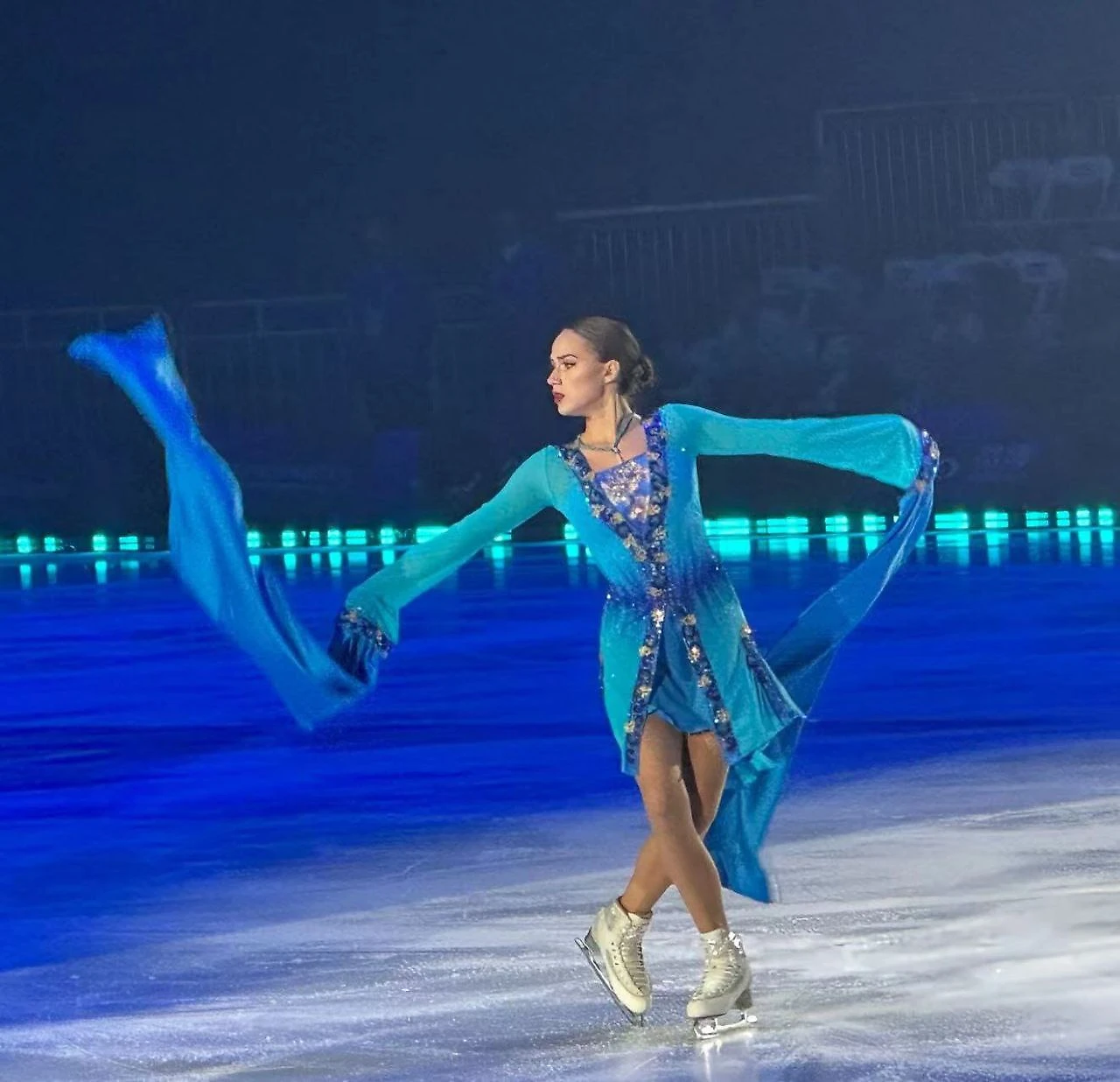 Алина Загитова. Шоу «Magic on Ice» в Пекине 01-03.10.2023. Премьера нового  номера! + Премьера новой программы в Уфе! - Чудеса на виражах - Блоги  Sports.ru