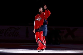 О пути Логана Томпсона, почти ухедшего из спорта, до одного из лучших вратарей НХЛ