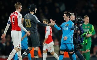 Чех vs Месси – классика ЛЧ. Петр пропустил от Лео только в «Арсенале»