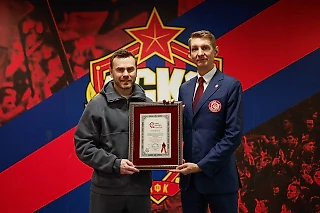 Игорь Акинфеев получил сертификат от Книги рекордов России за верность одному клубу