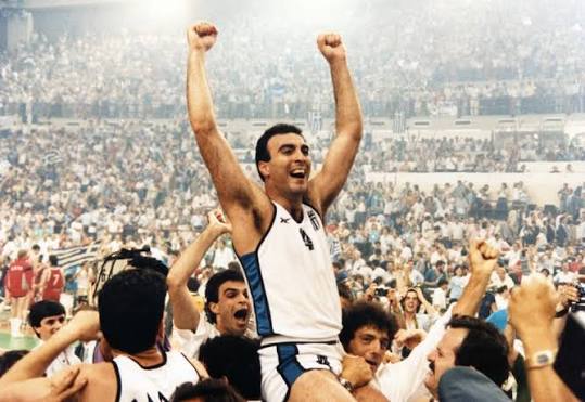 чемпионат Греции, Евролига, Яннис Адетокумбо, Никос Галис, Бостон, Панатинаикос, НБА, Евробаскет, Арис, сборная Греции