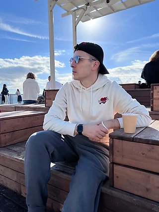 Вадим Минич: «Мяч всегда рядом. Сейчас он не только под ногами, но и личный символ движения вперед»