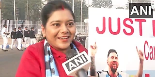 😮 Фанаты в Индии сходят с ума по Месси: ради встречи с Лео готовы бросить жен и отменить медовый месяц