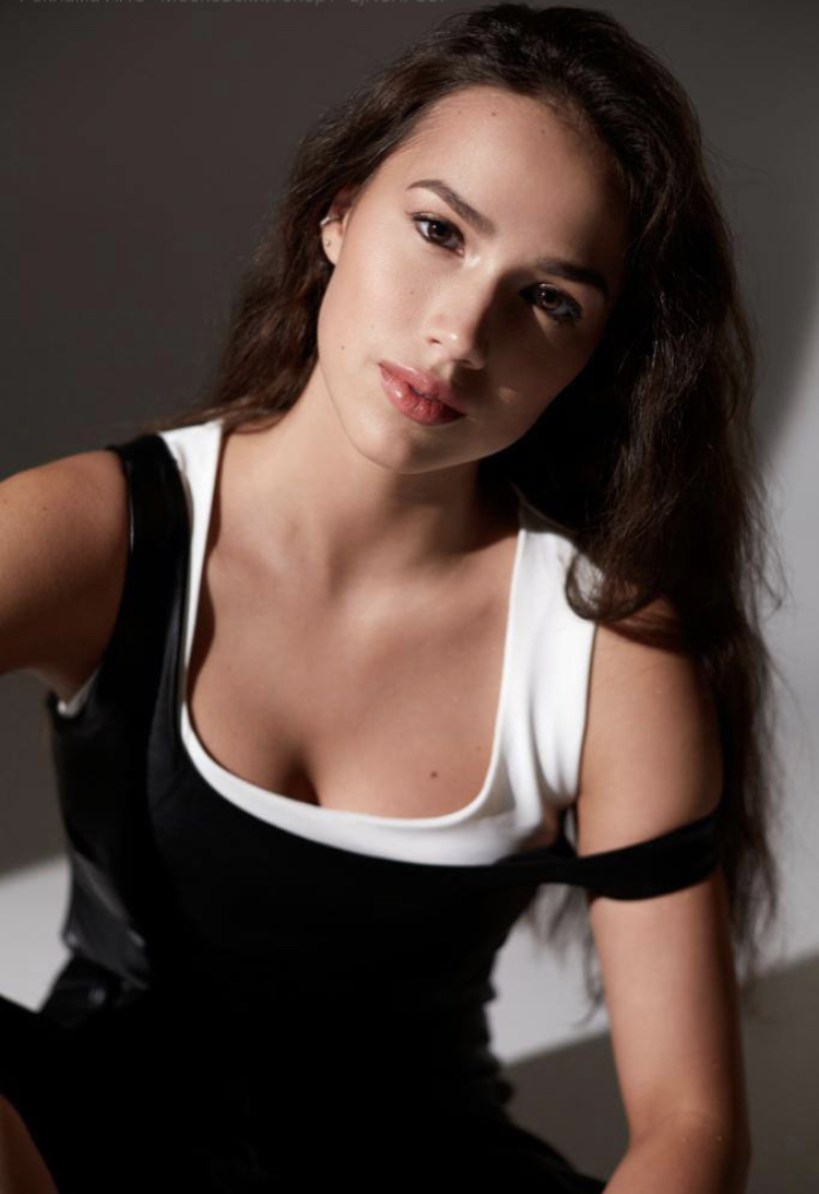 Алина Загитова Алина Загитова
