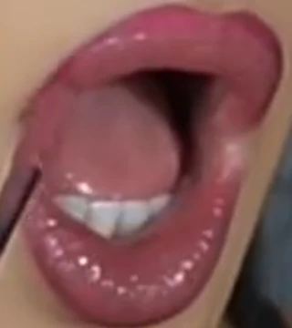 Amy Rose Walker Tongue