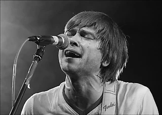 Нефутбольные музыкальные произведения с футбольными отсылками