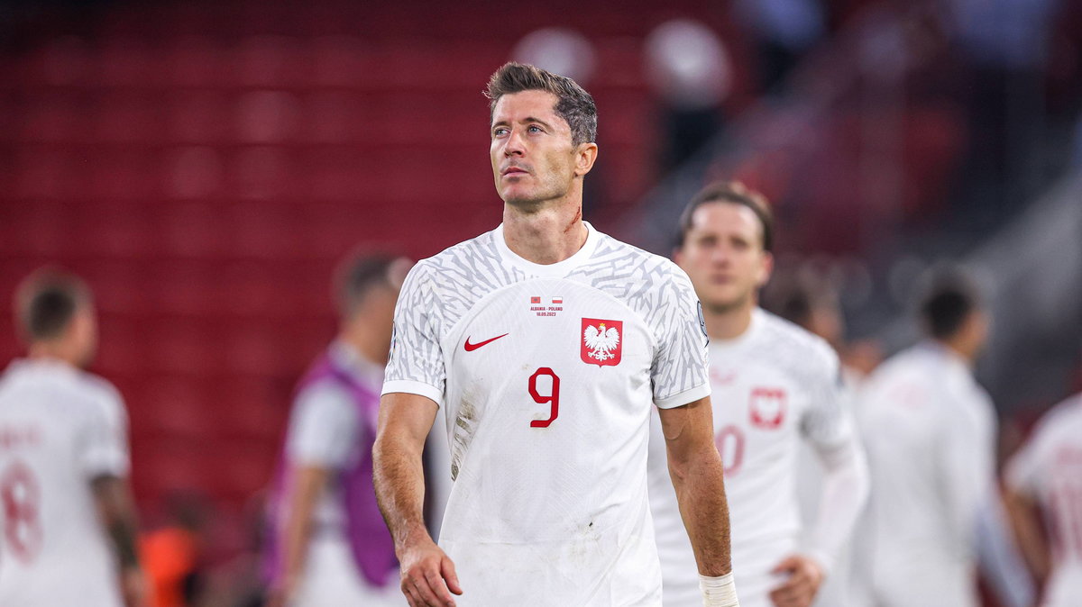 Kibice nie wytrzymali. Czekali na Lewandowskiego. "Gdzie jest kapitan?" - Przegląd Sportowy Onet