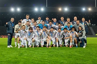 Всех с победой и серебряными медалями сезона МФЛ