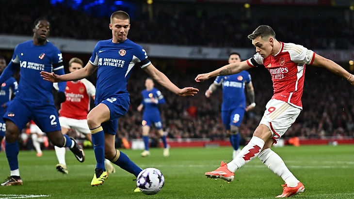 Arsenal thrash Chelsea 5-0, cement lead on top of EPL table | Football News – Hindustan Times