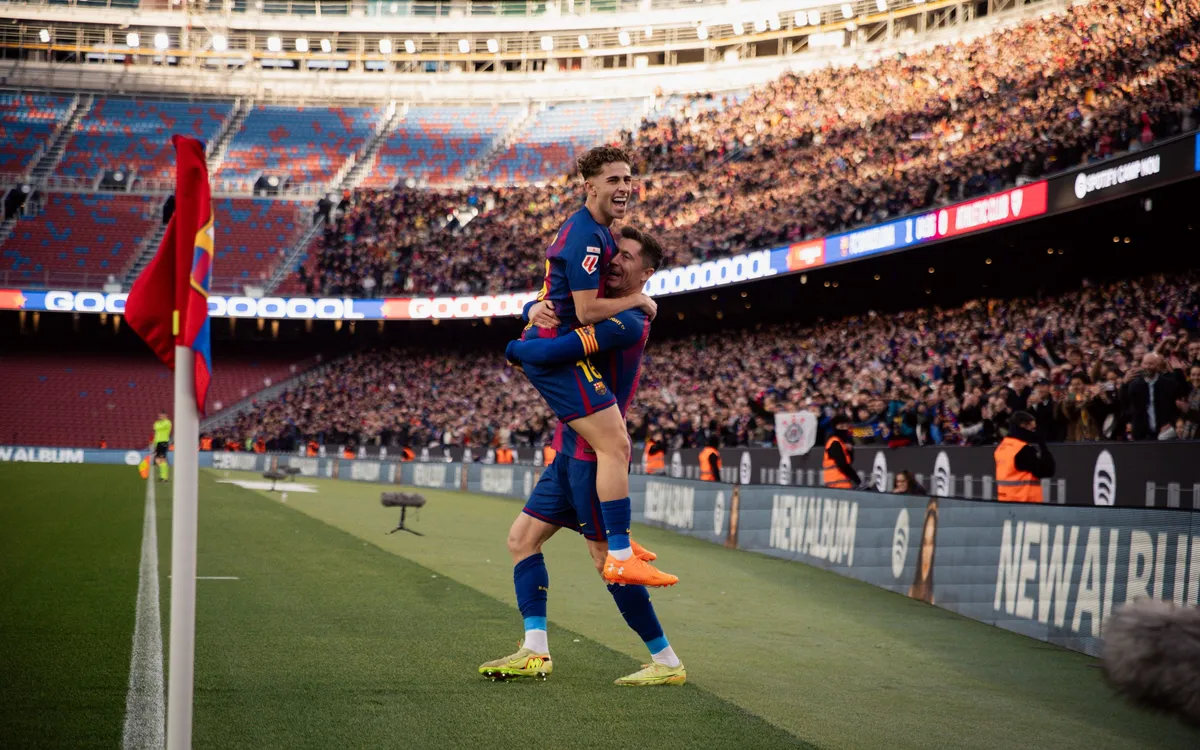 «Барса» громит на «Камп Ноу», суперголы с центра поля и через себя. Главное в Ла Лиге