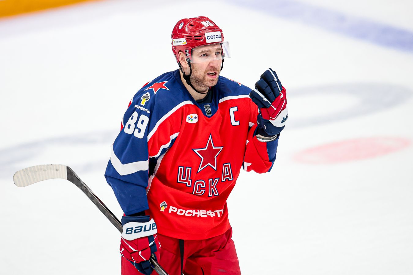 Никита Нестеров ответил на вопрос, почему футбол в России популярнее хоккея