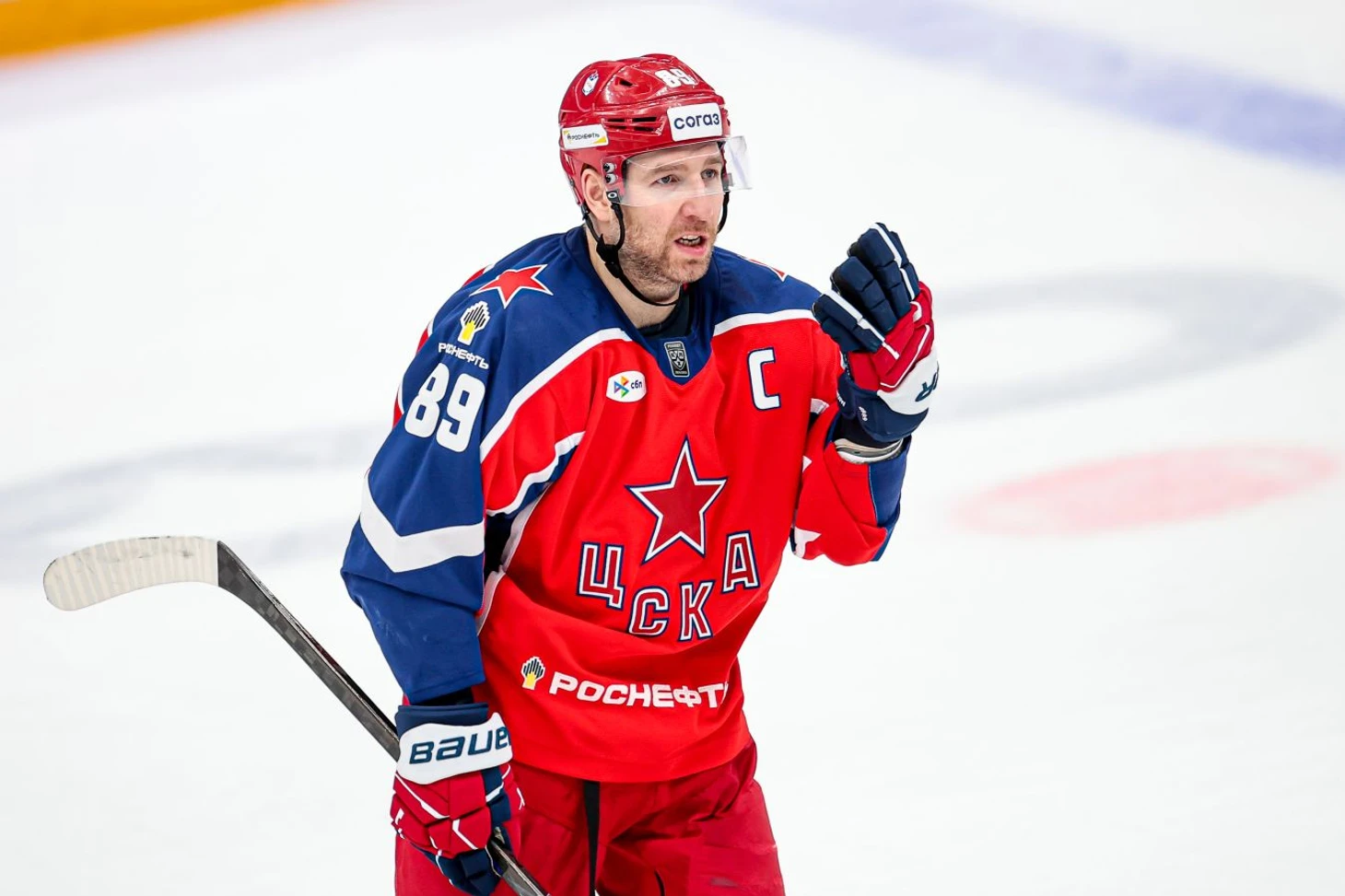 Никита Нестеров ответил на вопрос, почему футбол в России популярнее хоккея