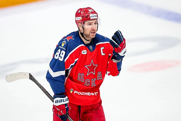 Никита Нестеров ответил на вопрос, почему футбол в России популярнее хоккея