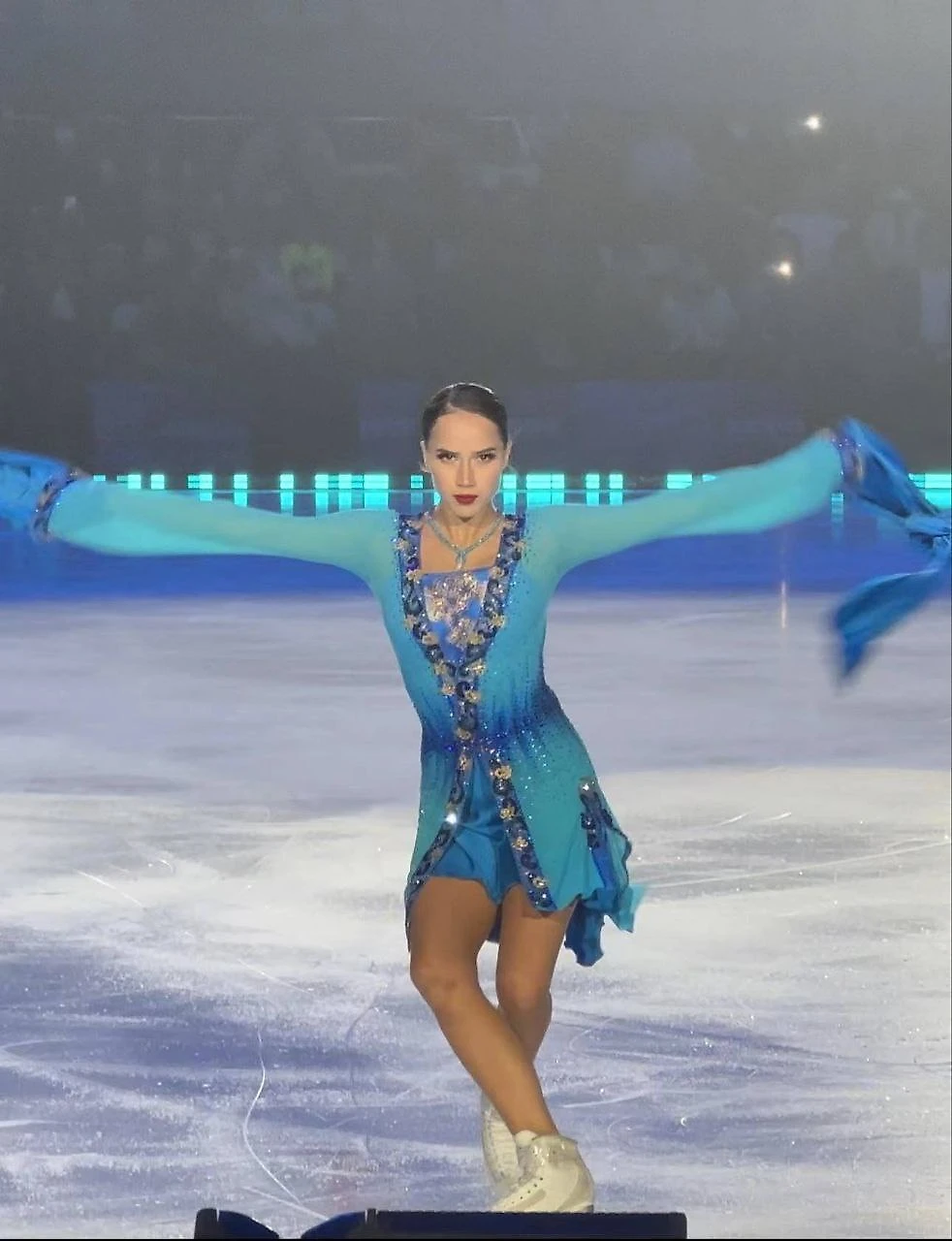 Алина Загитова. Шоу «Magic on Ice» в Пекине 01-03.10.2023. Премьера нового  номера! + Премьера новой программы в Уфе! - Чудеса на виражах - Блоги  Sports.ru