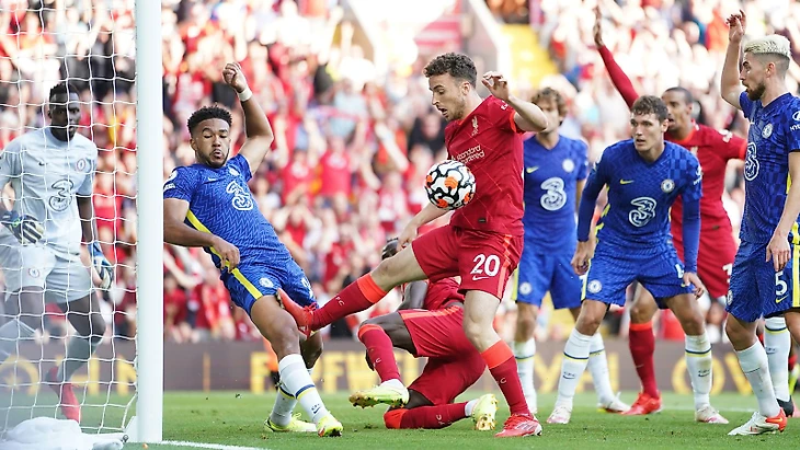 Liverpool 1-1 Chelsea: Blues hold out in second half after Reece James' red card | Football News | Sky Sports