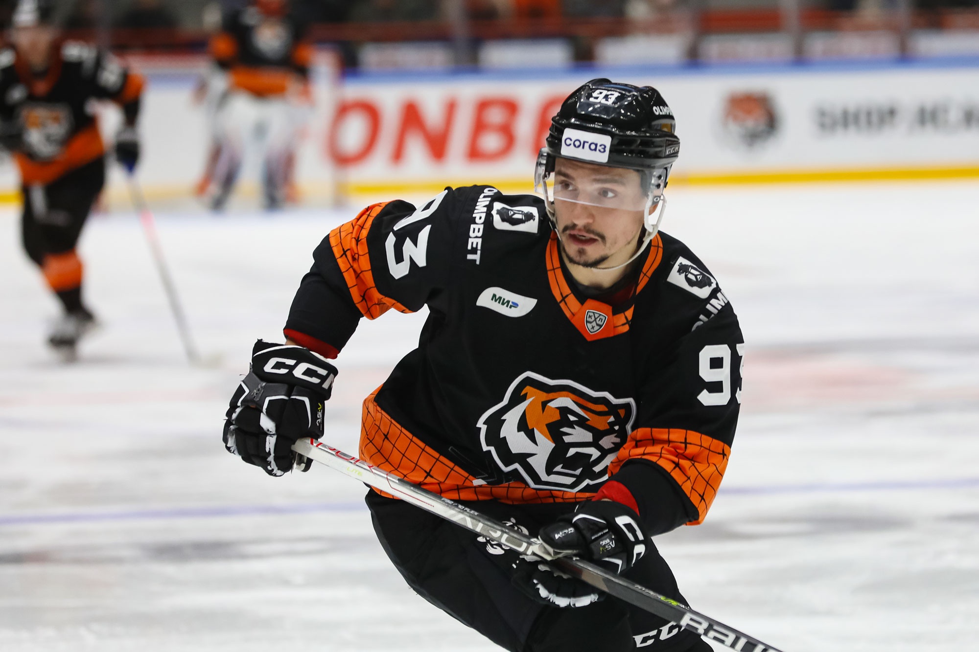 «Игры выигрываются большинством». Почему большинство Амура из лучшего на старте сезона превратилось в одно из худших?