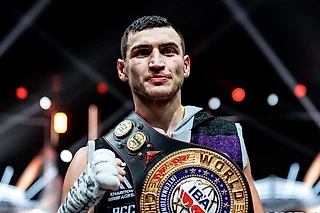 Харитон Агрба стал чемпионом мира по версии IBA и стал претендентом на пояс WBA